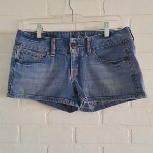 Y2K Guess Light Wash Low Rise Denim Shorts Size 28